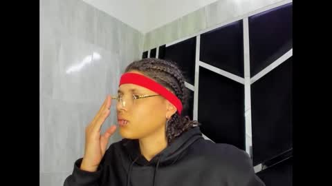 michell_rs online show from February 24, 2025, 6:49 am