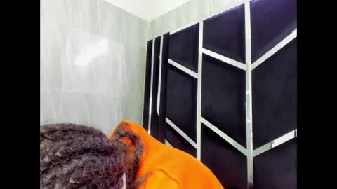 michell_rs online show from February 25, 2025, 12:14 am