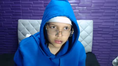 michell_rs online show from February 26, 2025, 9:53 am