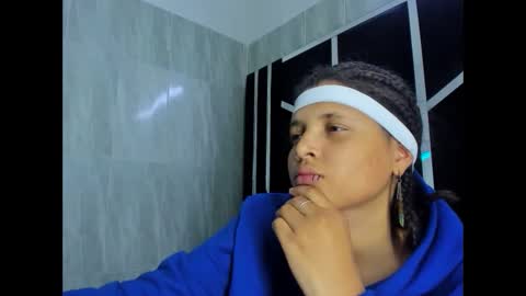 michell_rs online show from February 28, 2025, 4:10 am