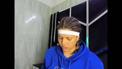 michell_rs online show from March 1, 2025, 4:04 am