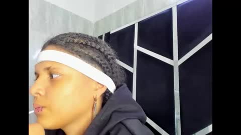 michell_rs online show from March 7, 2025, 9:51 am