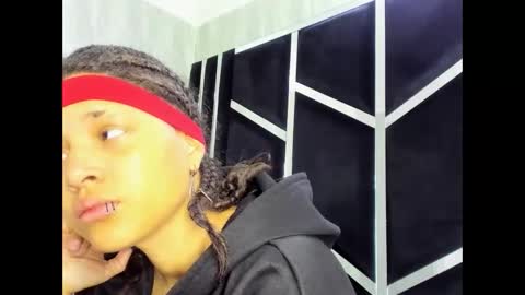 michell_rs online show from March 12, 2025, 1:14 am