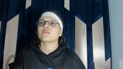 michell_rs online show from September 10, 2025, 4:56 am