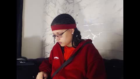 michell_rs online show from September 15, 2025, 4:01 am