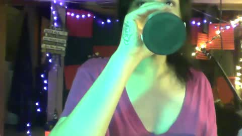 Snapshot of michelle_flowers chatting on September 22, 2025, 2:57 am michelle_flowers online show from September 22, 2025, 2:57 am