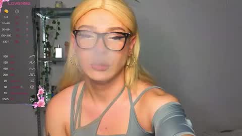 Snapshot of michelle_jacksonn chatting on September 16, 2025, 5:36 pm michelle_jacksonn online show from September 16, 2025, 5:36 pm