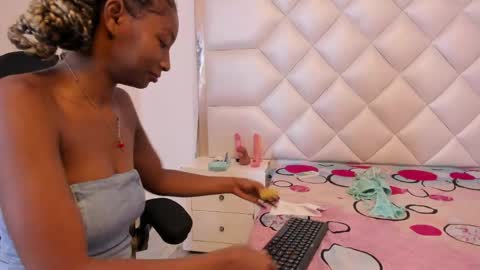 michelleblair1 online show from April 15, 2026, 12:56 pm