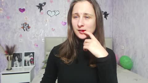 Snapshot of michellee11 chatting on February 4, 2025, 12:11 pm Michel online show from February 4, 2025, 12:11 pm