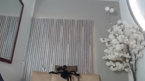 Michelle online show from October 12, 2025, 1:10 pm