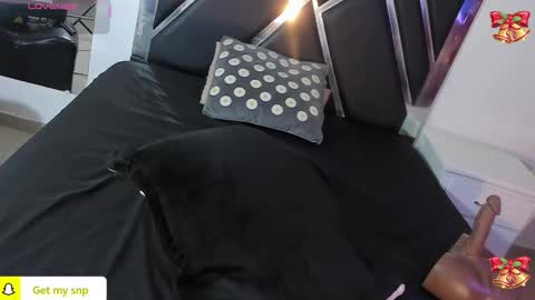 Snapshot of michellelewiss_ chatting on November 27, 2025, 12:35 am Michelle online show from November 27, 2025, 12:35 am