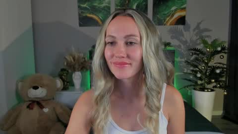 Snapshot of michelleortis chatting on December 8, 2024, 4:18 pm MichelleOrtis online show from December 8, 2024, 4:18 pm