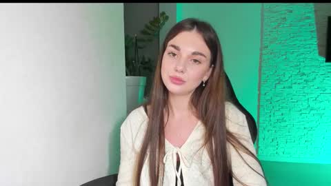 Michellee online show from December 1, 2025, 6:02 pm