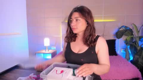 Snapshot of michonne_09 chatting on November 15, 2025, 9:21 pm michonne_09 online show from November 15, 2025, 9:21 pm