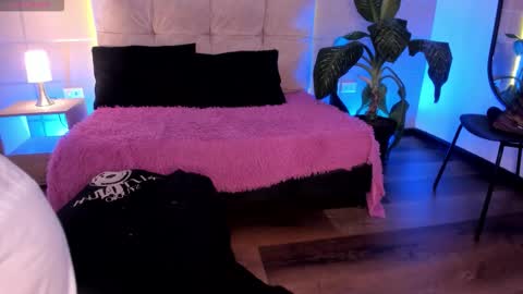 Snapshot of michonne_09 chatting on December 14, 2025, 1:00 am michonne_09 online show from December 14, 2025, 1:00 am