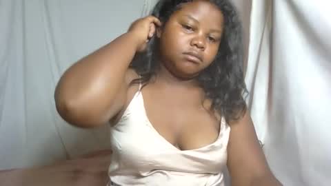 michou61 online show from January 8, 2026, 4:37 am