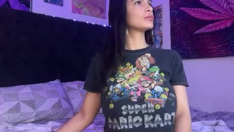 Snapshot of micielo87 chatting on February 9, 2026, 9:57 am Skye online show from February 9, 2026, 9:57 am