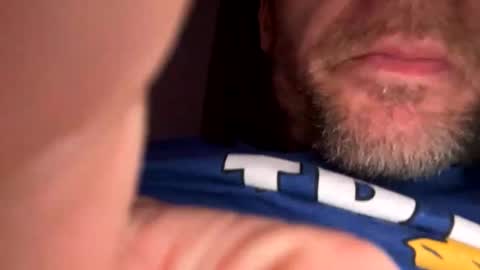 Snapshot of mick9009961169 chatting on December 19, 2025, 10:33 am mick9009961169 online show from December 19, 2025, 10:33 am