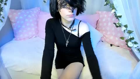 Micke online show from April 6, 2026, 8:48 am