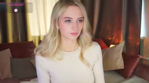 Snapshot of mickeydior chatting on September 13, 2025, 11:21 am mickeydior online show from September 13, 2025, 11:21 am