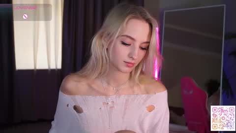 Snapshot of mickeydior chatting on September 26, 2025, 12:20 pm mickeydior online show from September 26, 2025, 12:20 pm