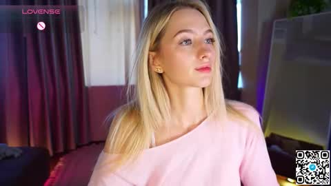 Snapshot of mickeydior chatting on October 6, 2025, 11:40 am mickeydior online show from October 6, 2025, 11:40 am