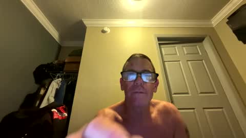 Snapshot of mickymu chatting on February 17, 2025, 6:31 am mickymu online show from February 17, 2025, 6:31 am