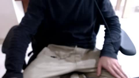 microfama00 online show from January 13, 2026, 3:01 am