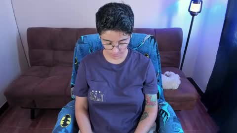 Snapshot of midnight07_ chatting on January 7, 2026, 3:36 pm Blue online show from January 7, 2026, 3:36 pm