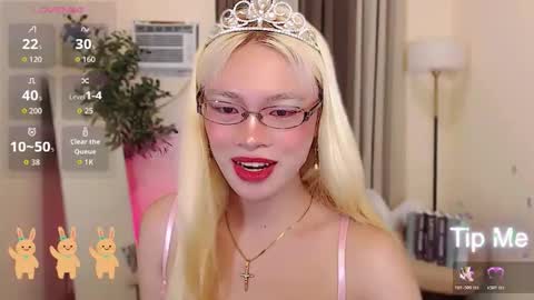 Snapshot of midnight_muse_18 chatting on May 18, 2026, 4:35 pm Marie Antoinette online show from May 18, 2026, 4:35 pm