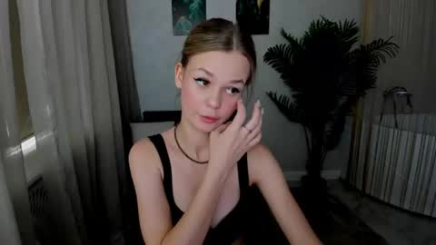midnighteaura online show from July 15, 2026, 4:51 am