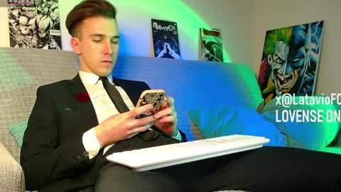 Snapshot of midnighter__ chatting on April 8, 2026, 5:46 pm Alexey or just Alex online show from April 8, 2026, 5:46 pm