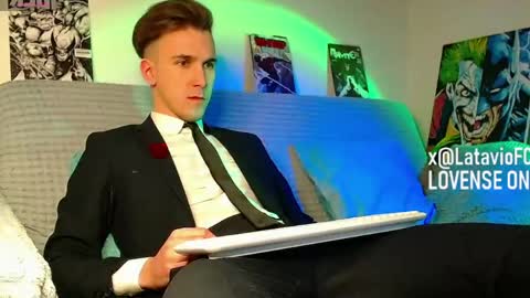 Snapshot of midnighter__ chatting on April 12, 2026, 10:15 pm Alexey or just Alex online show from April 12, 2026, 10:15 pm