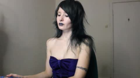 Snapshot of midnightsiren chatting on November 7, 2025, 10:21 pm midnightsiren online show from November 7, 2025, 10:21 pm
