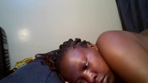 Snapshot of midnightt_curves chatting on June 11, 2026, 2:53 am midnightt_curves online show from June 11, 2026, 2:53 am
