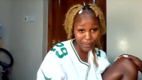 Snapshot of midnightt_tease chatting on September 14, 2025, 2:27 pm midnightt_tease online show from September 14, 2025, 2:27 pm