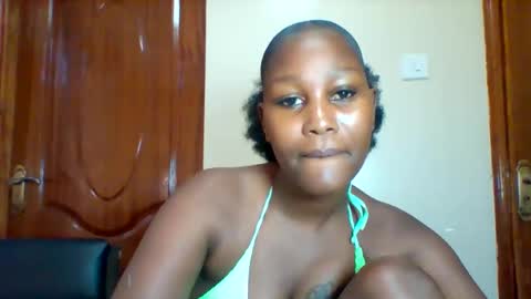 Snapshot of midnightt_tease chatting on September 29, 2025, 9:14 am midnightt_tease online show from September 29, 2025, 9:14 am