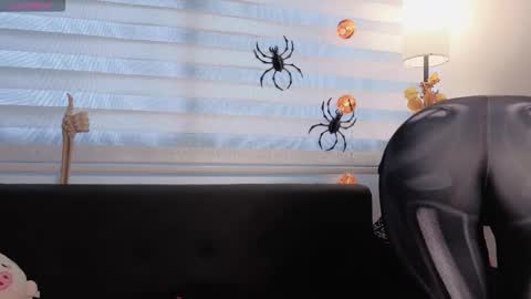 midori__san online show from October 26, 2025, 6:25 pm