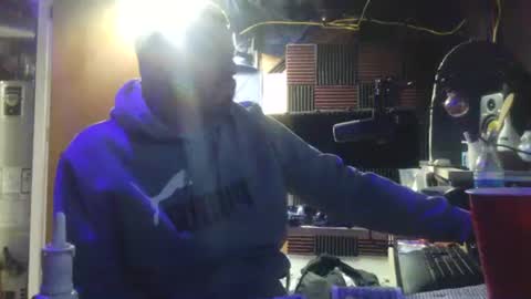 midtownhustler online show from September 22, 2025, 5:31 am