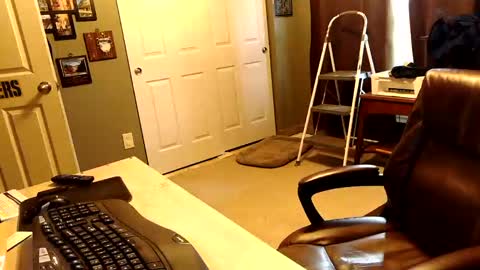 midwestdad09 online show from November 2, 2025, 1:46 pm