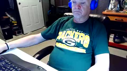 midwestdad09 online show from April 5, 2026, 1:19 pm