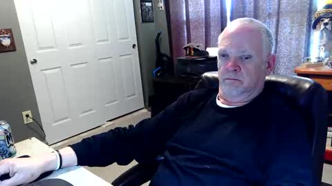 midwestdad09 online show from April 6, 2026, 7:26 pm