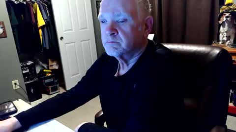 midwestdad09 online show from April 7, 2026, 8:15 am