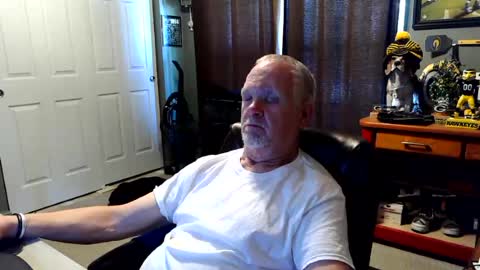midwestdad09 online show from June 30, 2026, 1:23 pm