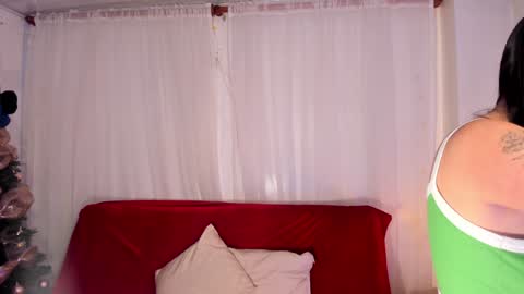 miel_gomez online show from December 28, 2024, 7:55 am