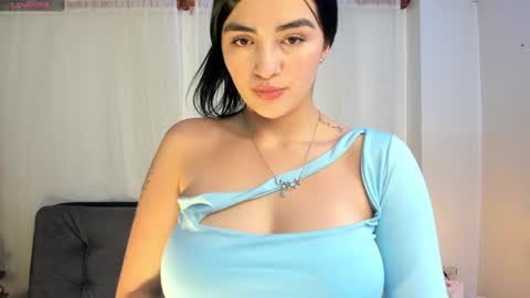 miel_gomez online show from January 2, 2025, 5:39 pm
