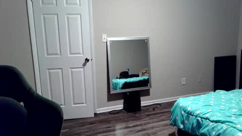 Snapshot of mifriend1998 chatting on March 10, 2026, 5:34 am mifriend1998 online show from March 10, 2026, 5:34 am