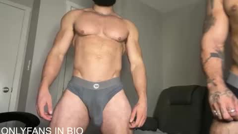 Snapshot of mightbesterling chatting on November 18, 2025, 1:33 am mightbesterling online show from November 18, 2025, 1:33 am