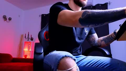 MightyAaron online show from October 27, 2025, 4:27 am