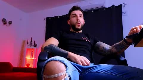 MightyAaron online show from November 5, 2025, 3:28 am